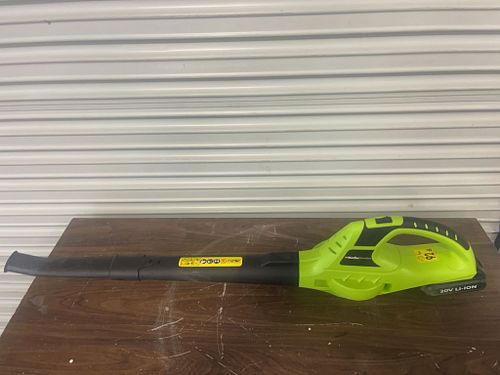 Lot #19 (1 of 8)