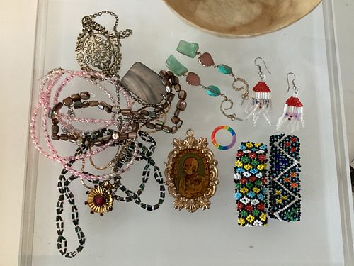 Lot #30 (1 of 6)