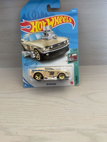 Lot #61 (1 of 4)