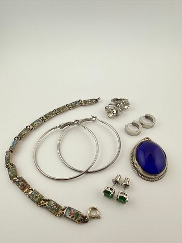 Lot #59 (1 of 5)
