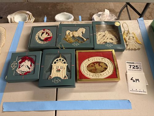 Lot #725 (1 of 6)