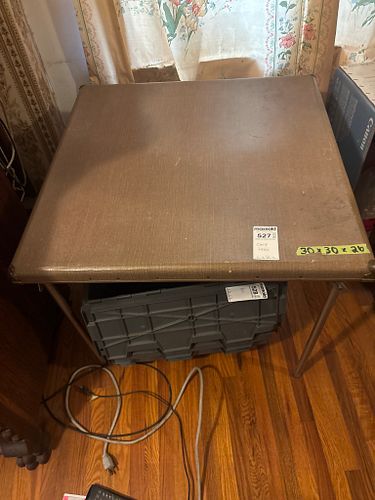 Lot #527 (1 of 9)