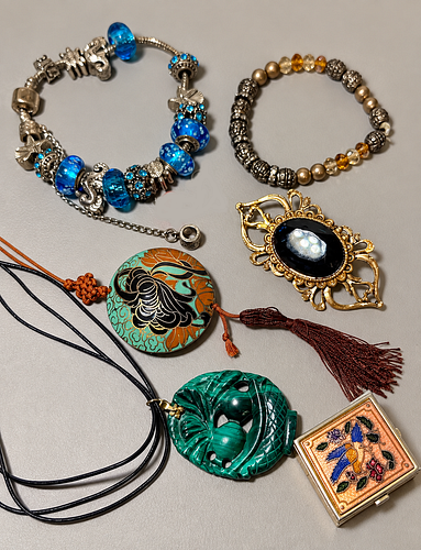 Lot #699 (1 of 10)