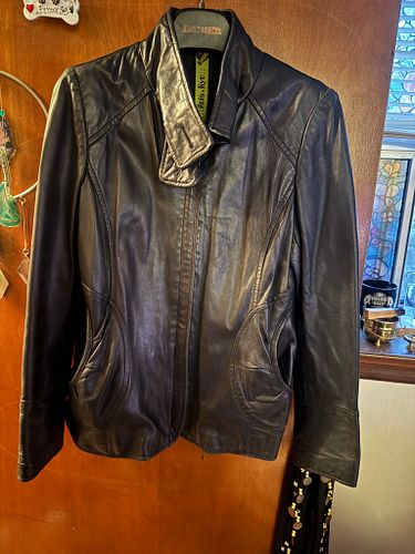 Lot #24 (1 of 6)