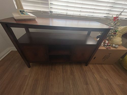 Lot #46 (1 of 9)