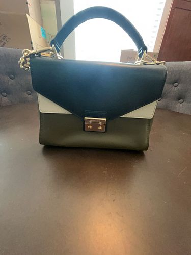 Lot #92 (1 of 5)