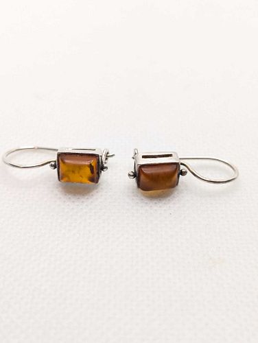 Lot #60 (1 of 5)
