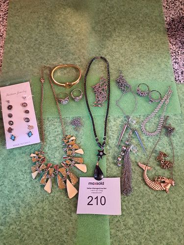 Lot #210 (1 of 5)