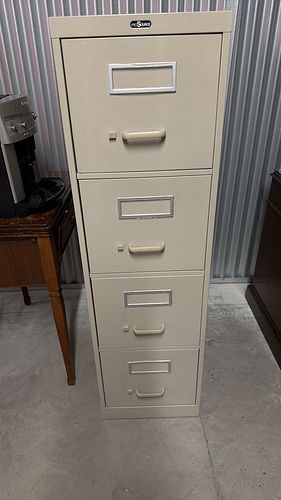 Lot #4 (1 of 13)
