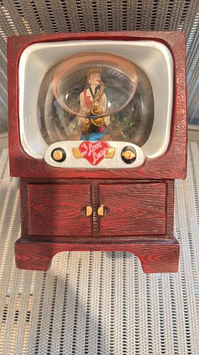 Lot #24 (1 of 4)