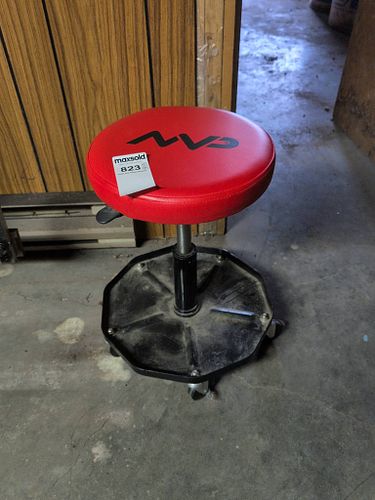 Lot #823 (1 of 4)