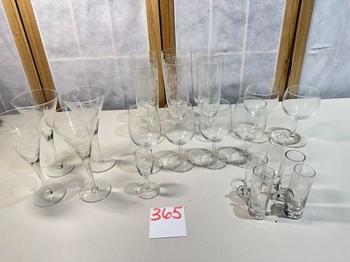Lot #365 (1 of 10)