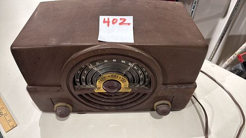 Lot #402 (1 of 13)