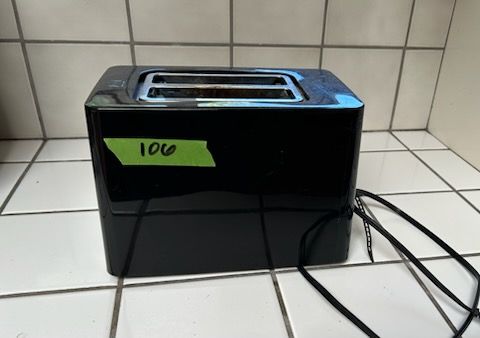 Lot #106 (1 of 4)