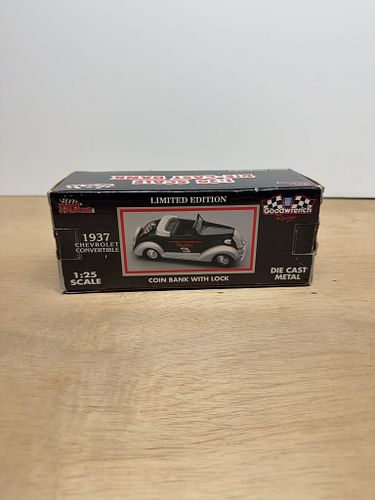 Lot #23 (1 of 7)