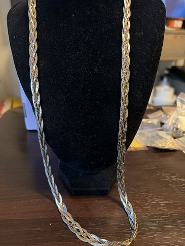 Lot #25 (1 of 4)