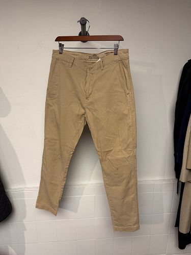 Lot #29 (1 of 4)