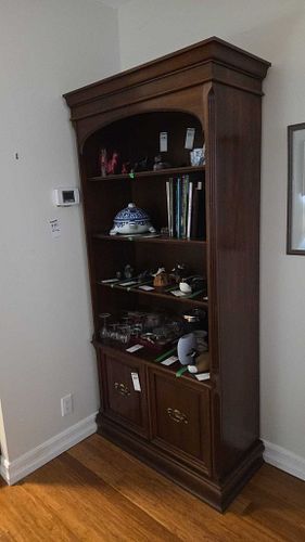 Lot #815 (1 of 9)