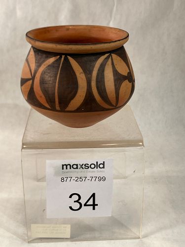 Lot #34 (1 of 9)