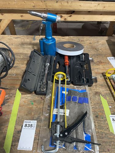 Lot #835 (1 of 16)