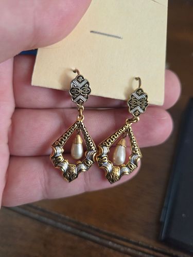 Lot #25 (1 of 4)