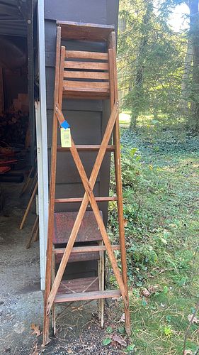 Lot #28 (1 of 6)