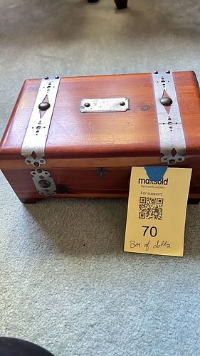 Lot #70 (1 of 7)