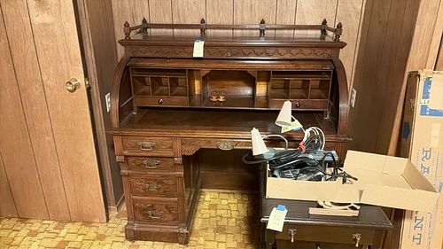 Lot #318 (1 of 7)