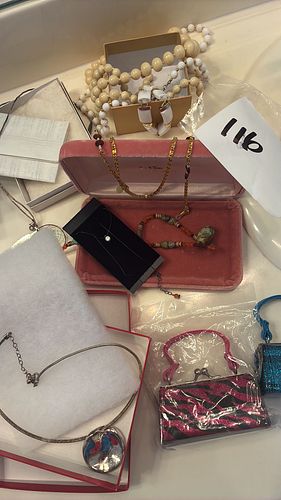 Lot #116 (1 of 5)