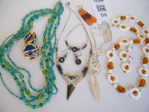 Lot #59 (1 of 10)