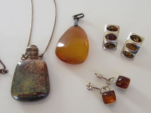 Lot #79 (1 of 20)