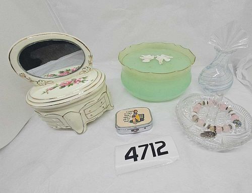 Lot #4712 (1 of 13)