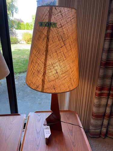 Lot #585 (1 of 9)