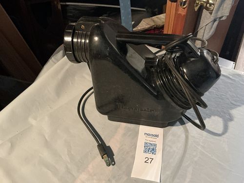 Lot #27 (1 of 4)