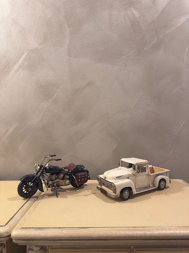 Lot #19 (1 of 5)