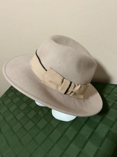 Lot #19 (1 of 10)