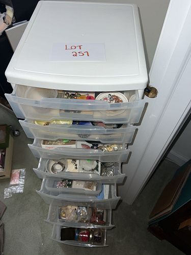 Lot #21 (1 of 9)