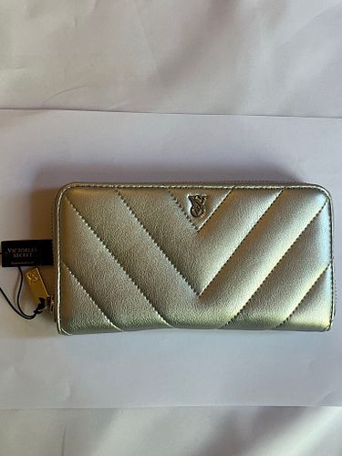Lot #26 (1 of 6)