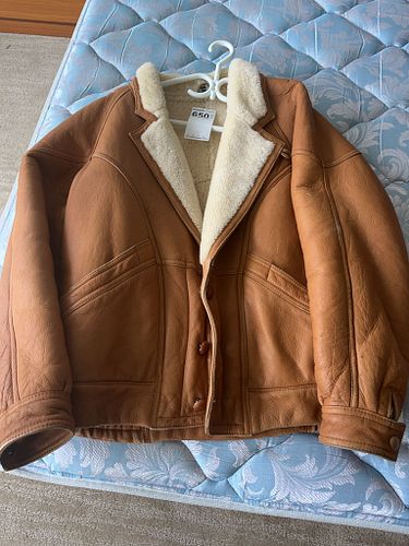 Lot #650 (1 of 11)