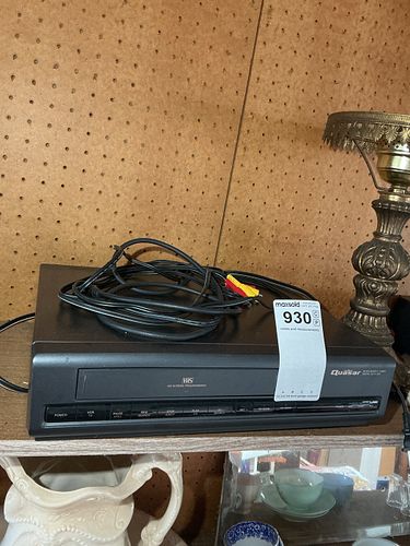 Lot #930 (1 of 4)