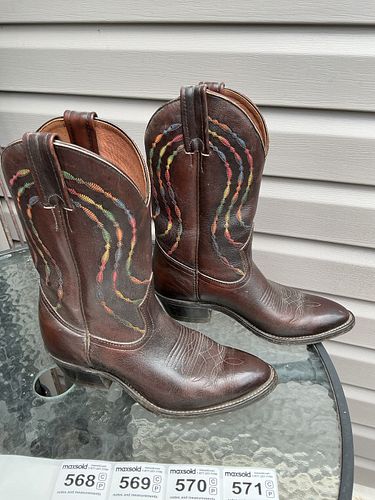 Lot #568 (1 of 7)