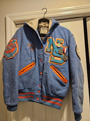 Lot #85 (1 of 8)
