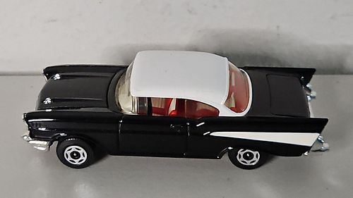 Lot #28 (1 of 4)