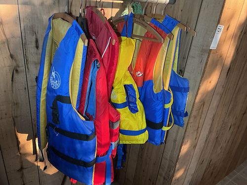 Lot #725 (1 of 15)