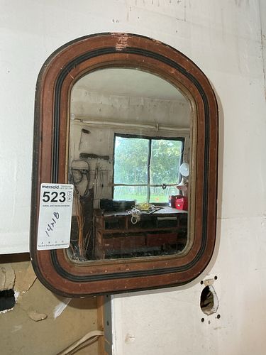 Lot #523 (1 of 3)