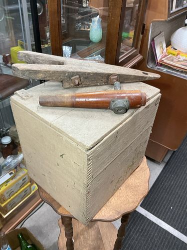 Lot #809 (1 of 11)
