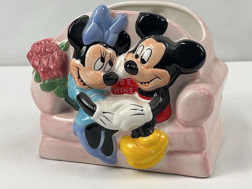 Lot #689 (1 of 4)