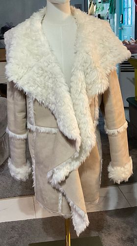 Lot #35 (1 of 8)