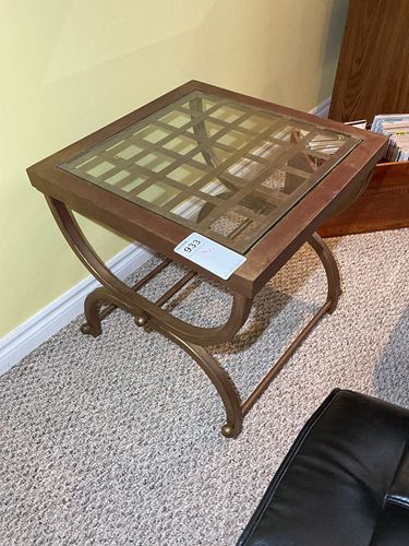 Lot #933 (1 of 4)