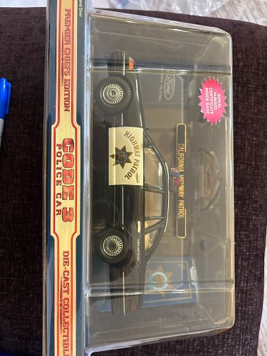 Lot #30 (1 of 12)